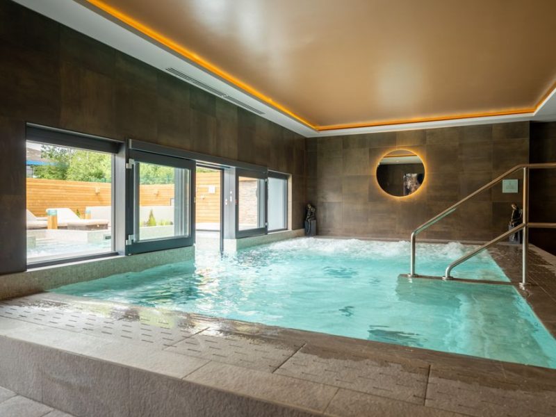 Spa swimming pool